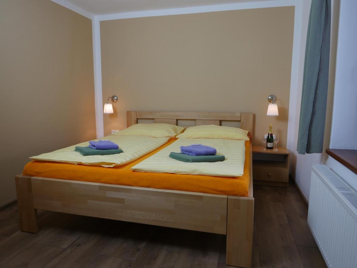 Pension Aspen ฮาร์ราคอฟ ภายนอก รูปภาพ